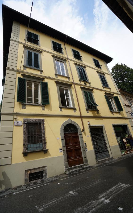 La Terrazza Di Via Elisa Panzió Lucca Kültér fotó