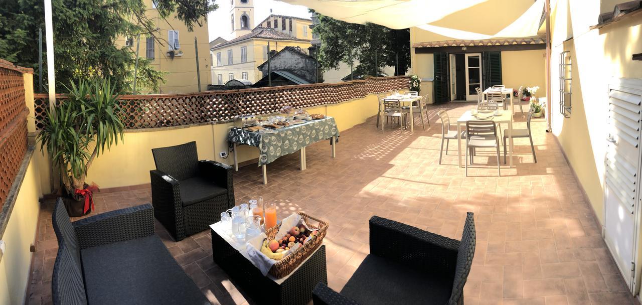 La Terrazza Di Via Elisa Panzió Lucca Kültér fotó