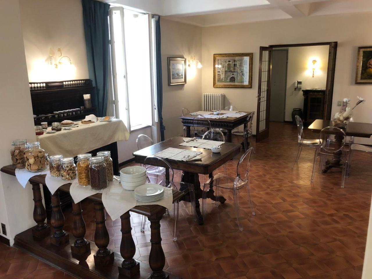 La Terrazza Di Via Elisa Panzió Lucca Kültér fotó