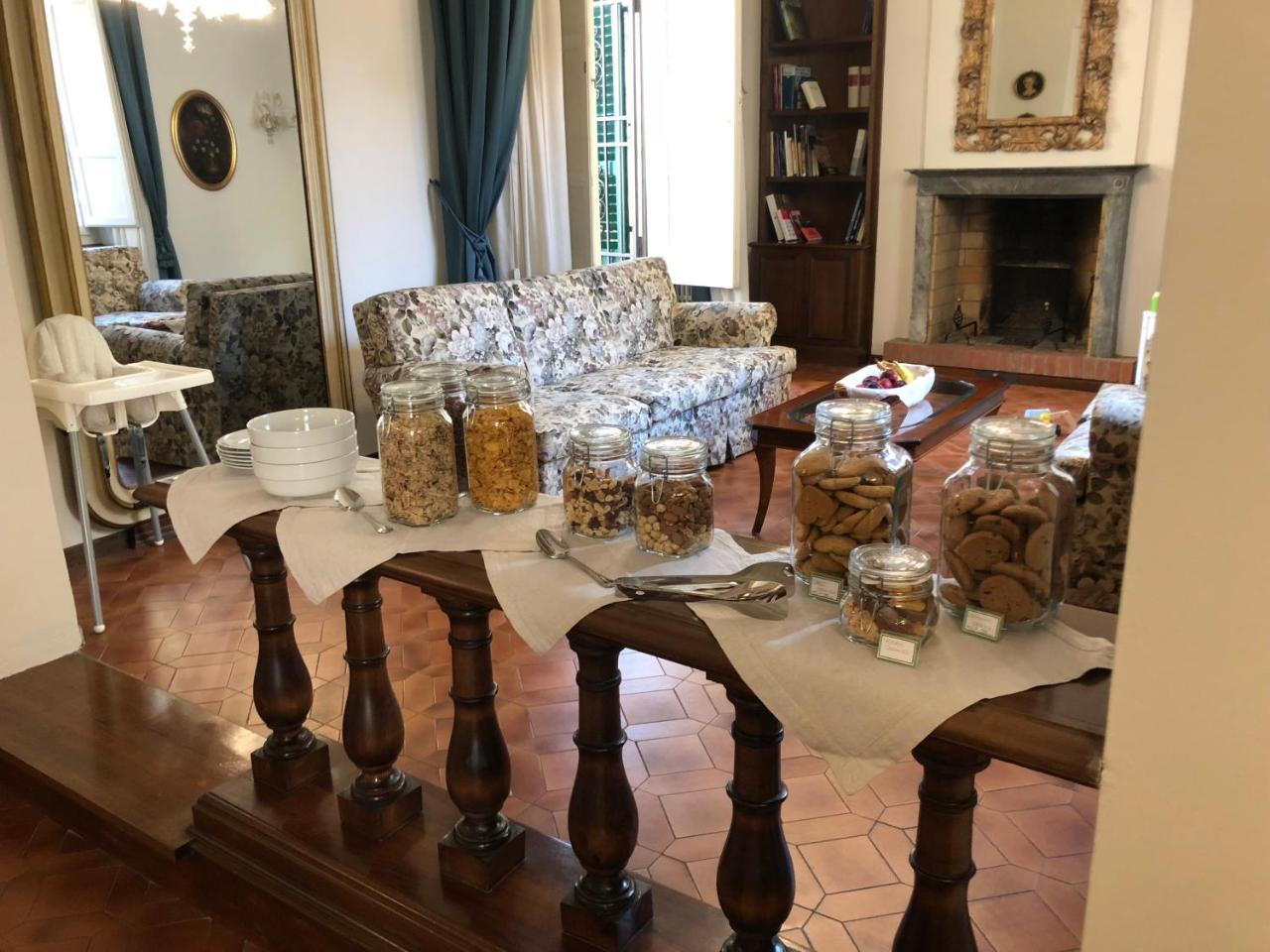 La Terrazza Di Via Elisa Panzió Lucca Kültér fotó